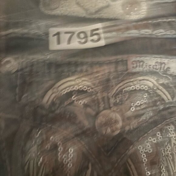 Miss Me Mid Rise Easy Crop Jeans Distressed Light Wash Angel Wings Size 26 - Picture 12 of 12